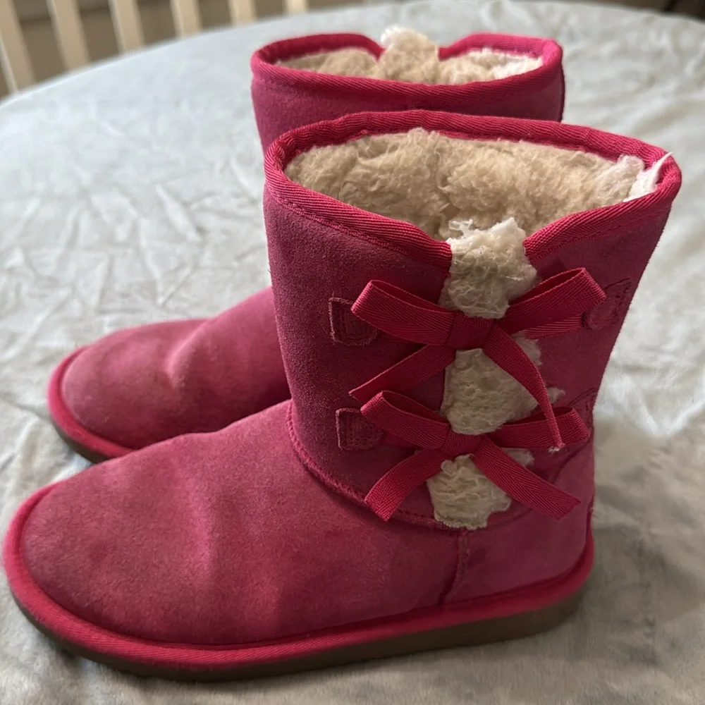 Koolaburra by Ugg Girls 3 Suede Victoria Pink Bows‎ Short Boots Warm Winter Kids
